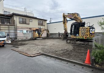 木造瓦葺２階建解体工事