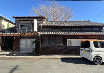 木造瓦葺２階建解体工事