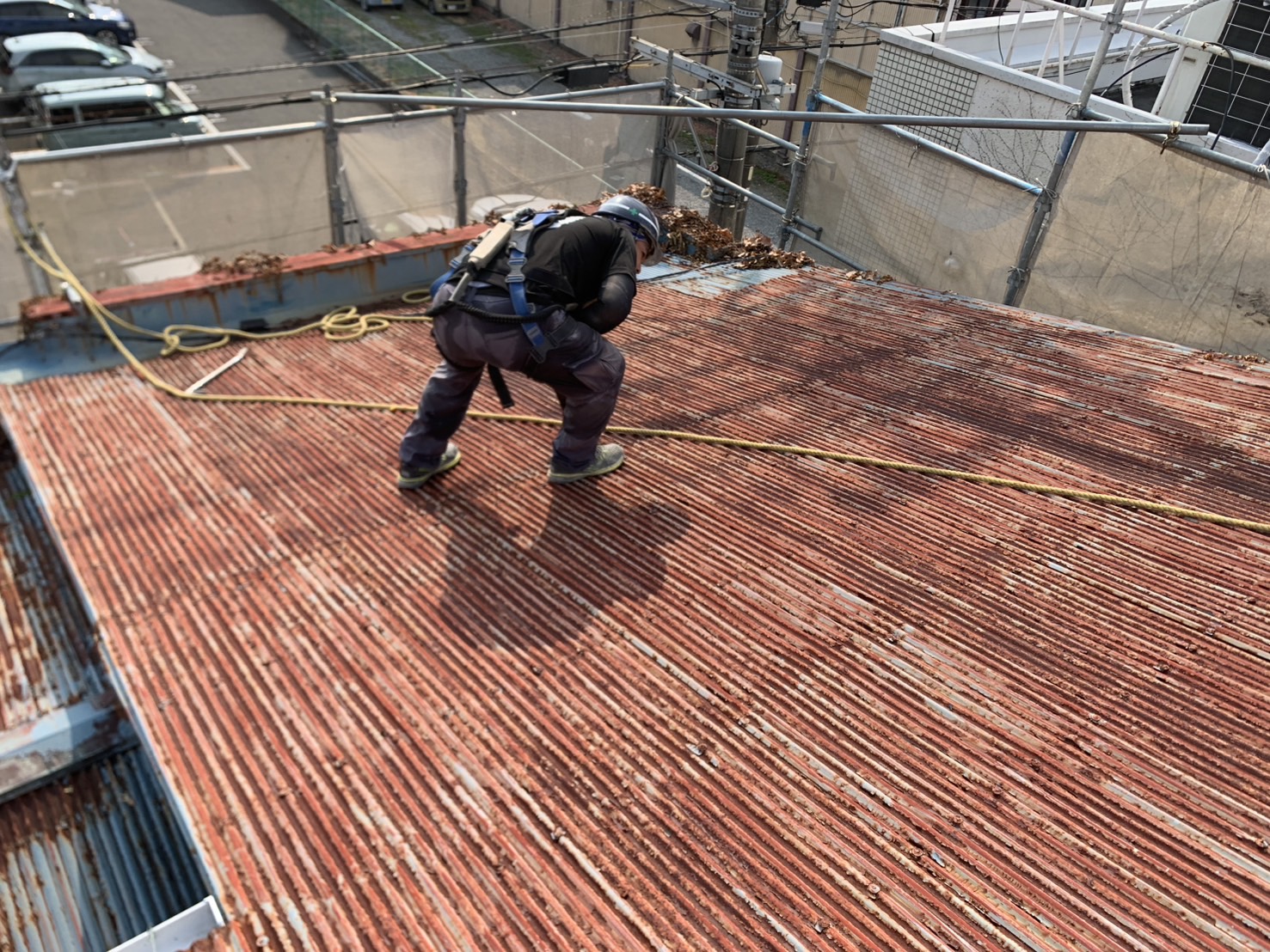 解体工事における屋根の撤去とは？静岡市で知っておきたい工法と注意点