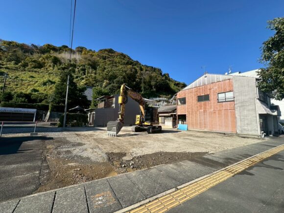 鉄骨造三階建て事務所解体工事